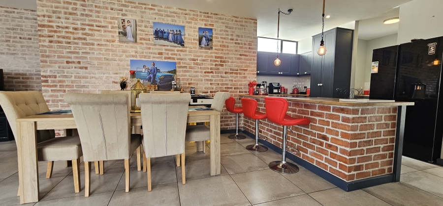 4 Bedroom Property for Sale in Country Club Western Cape